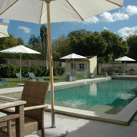 Relais Du Silence De La Source 3*